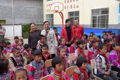 政协委员献爱心 猫街镇咪三咱海联小学综合楼竣工