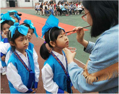 仁爱小学三搭桥校区隆重举行一年级新生“开笔礼”仪式